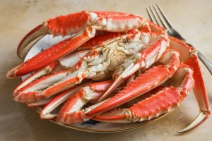 How many legs is 1 lb of snow crab legs