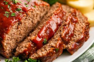 Is it better to cook meatloaf at 350 or 375