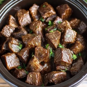 Crockpot Steak Bites – Tender, Garlicky, and Easy to Make