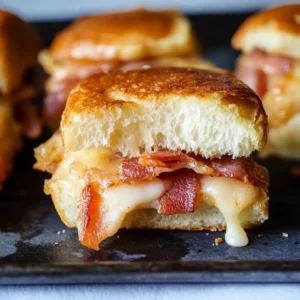 Kentucky Hot Brown Sliders – Easy, Cheesy Party Appetizer